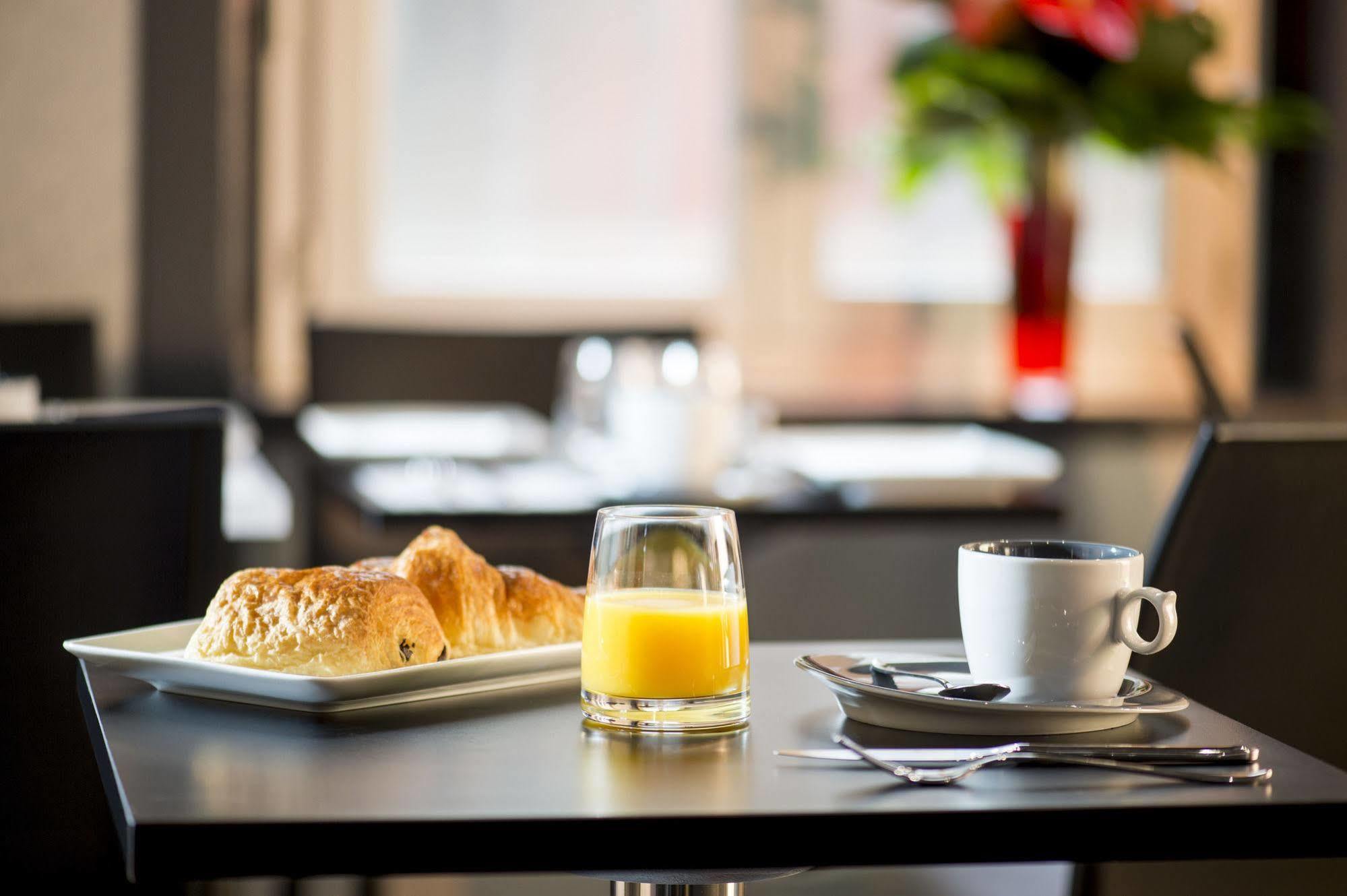 Hotel Des Savoies Lyon Perrache Екстериор снимка