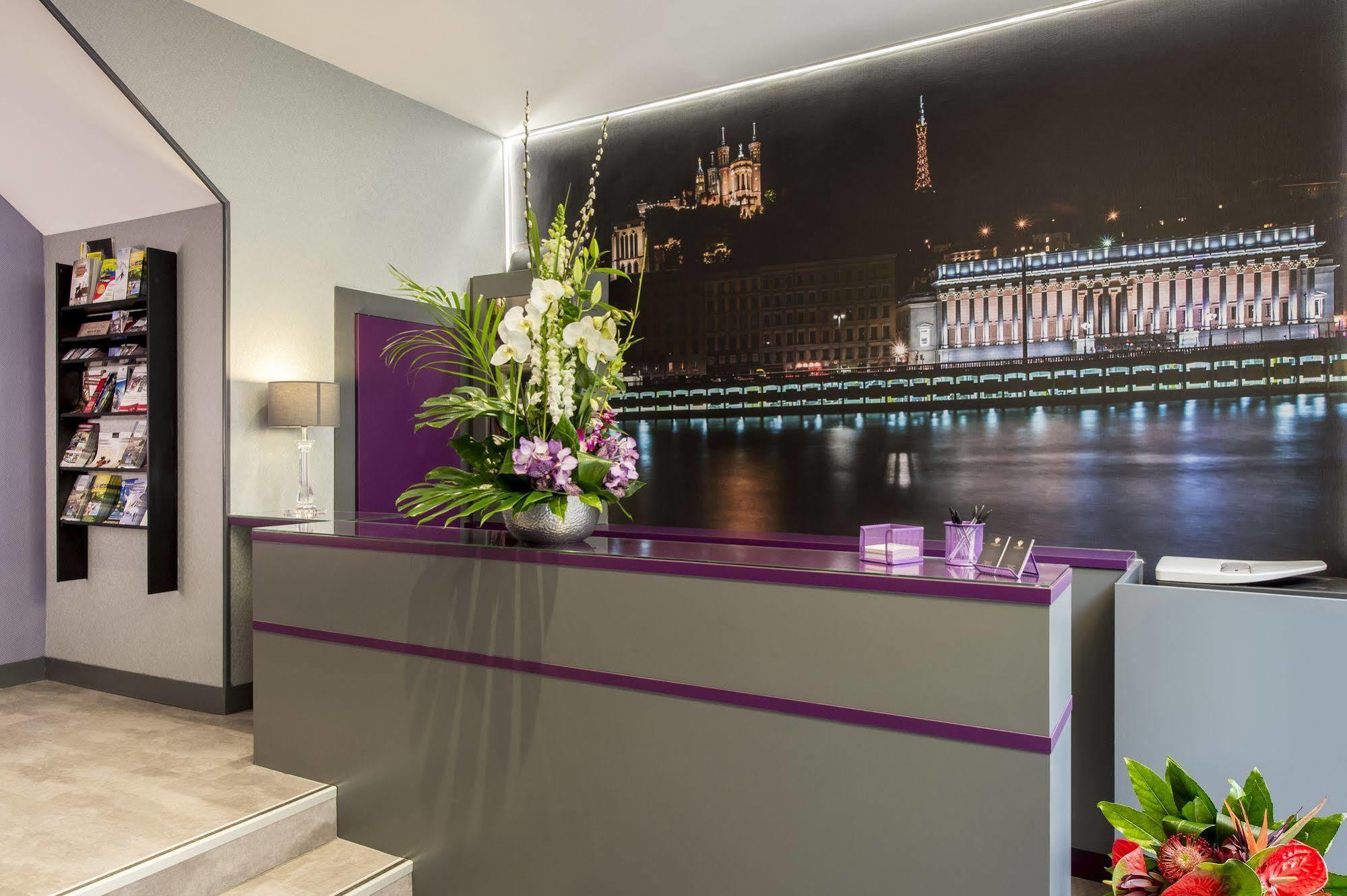 Hotel Des Savoies Lyon Perrache Екстериор снимка