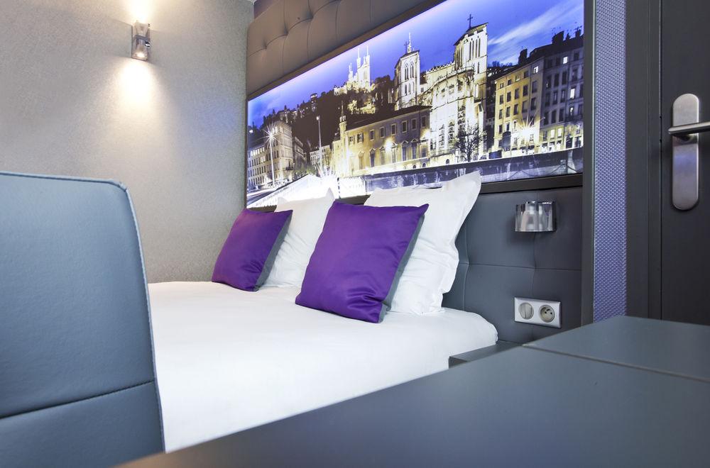 Hotel Des Savoies Lyon Perrache Екстериор снимка